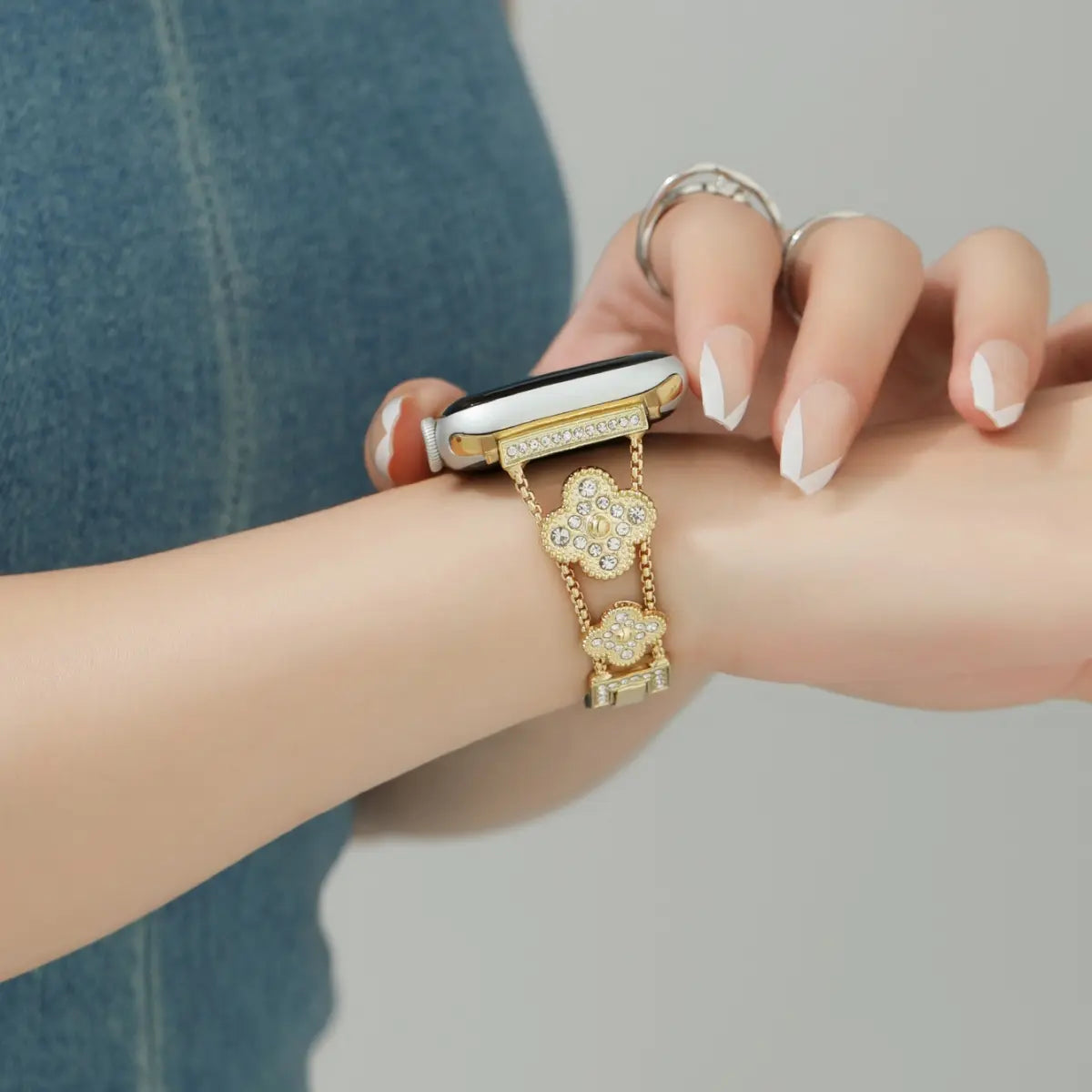 Clover Metal Strap
