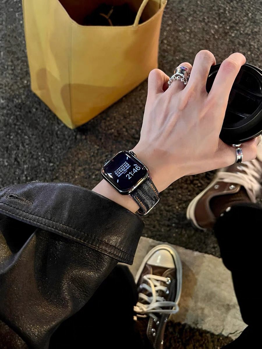 The retro strap is suitable for the Apple strap S789E