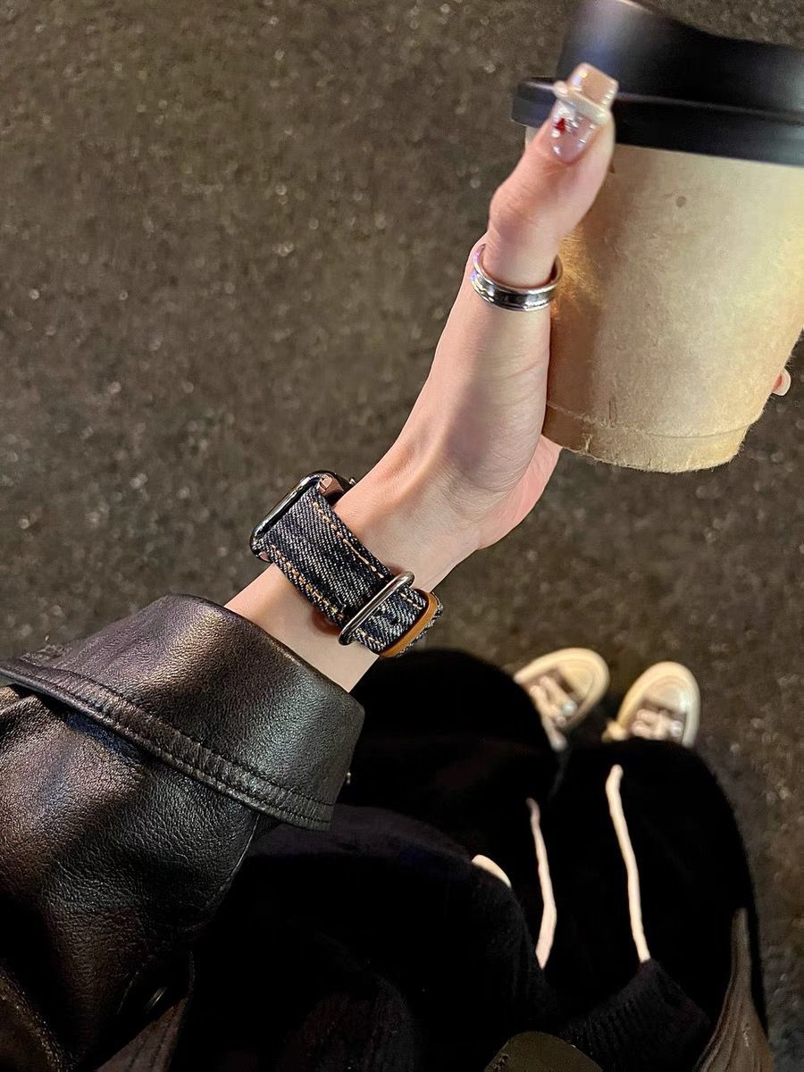 The retro strap is suitable for the Apple strap S789E