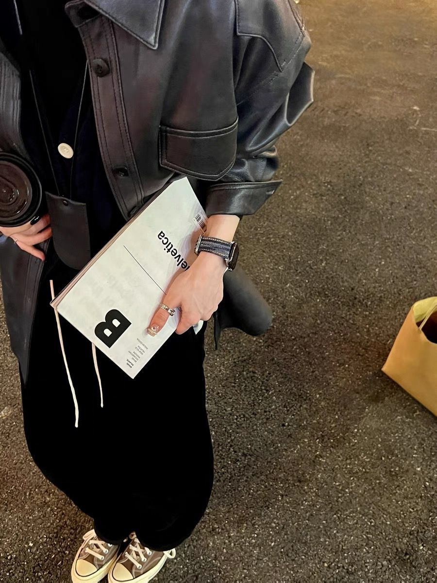 The retro strap is suitable for the Apple strap S789E